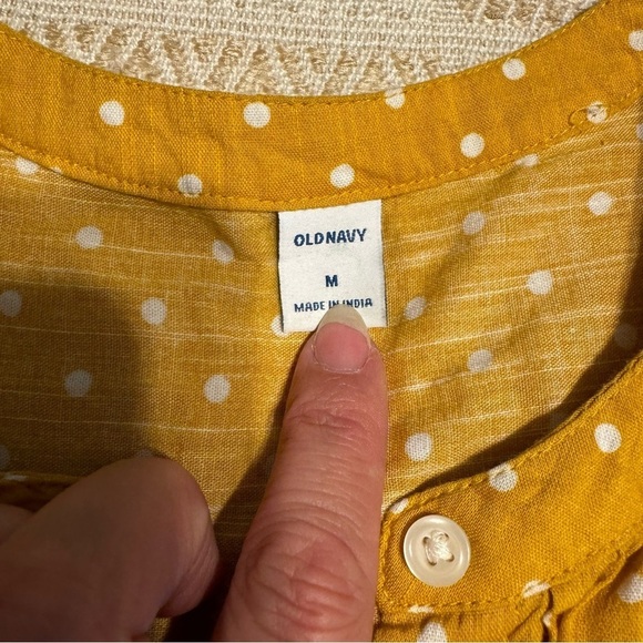 Old Navy Sleeves Polka Dot Buttoned Blouse - Picture 2 of 4